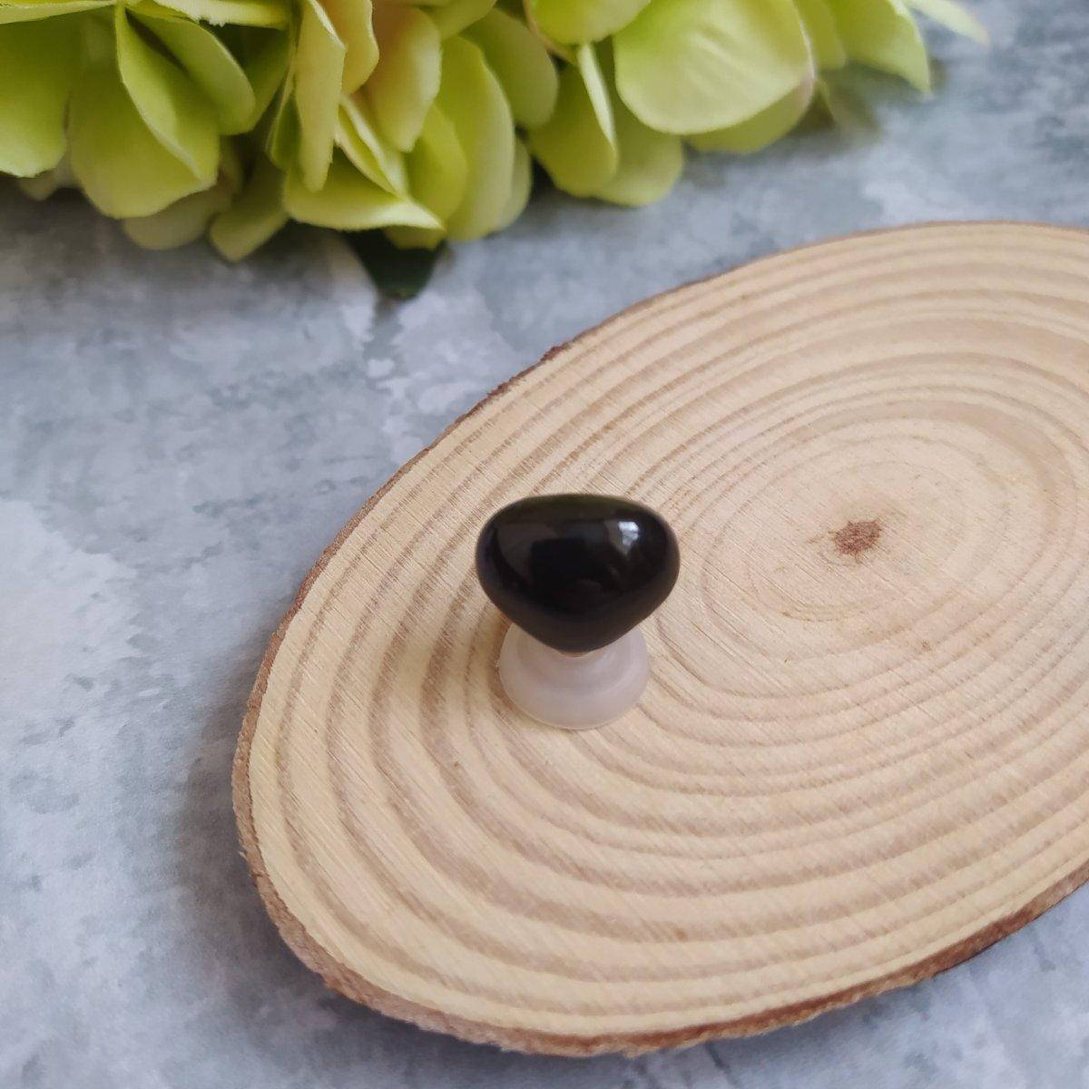 

Носик чорний 12х15мм