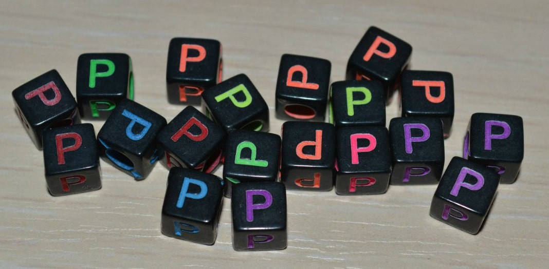 

Бусина с буквой. "P" 6 мм