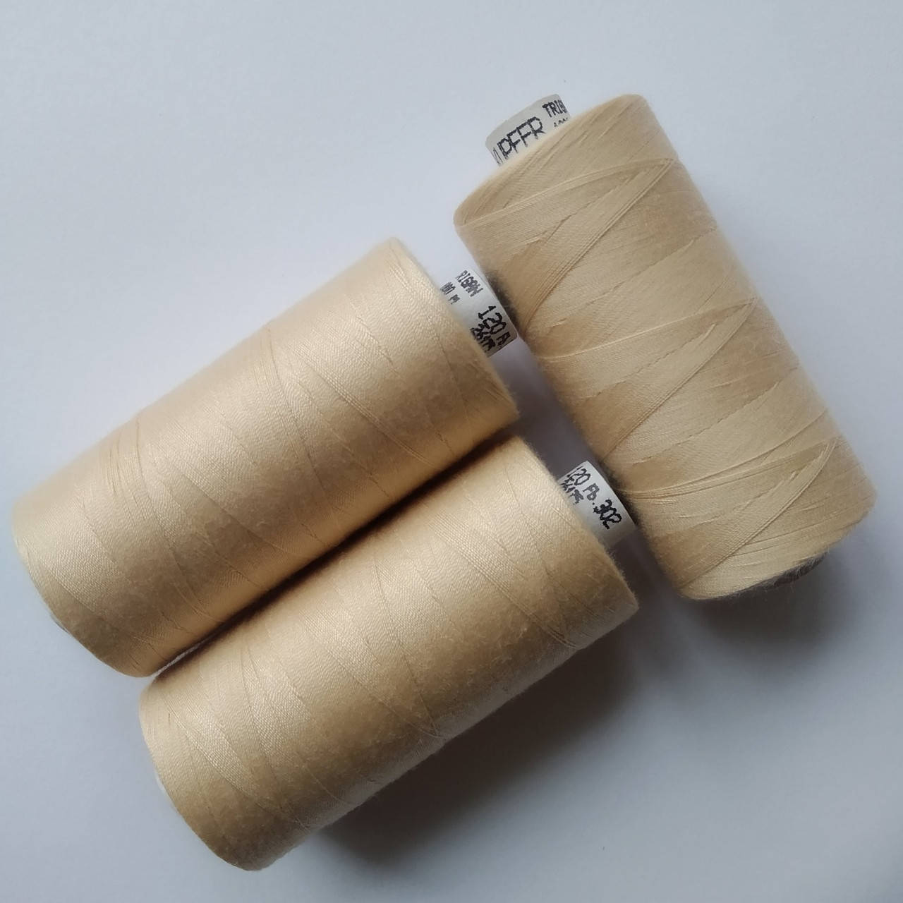 

Нитки Trigan Kupfer 120/302/1000м Німеччина, Бежевый