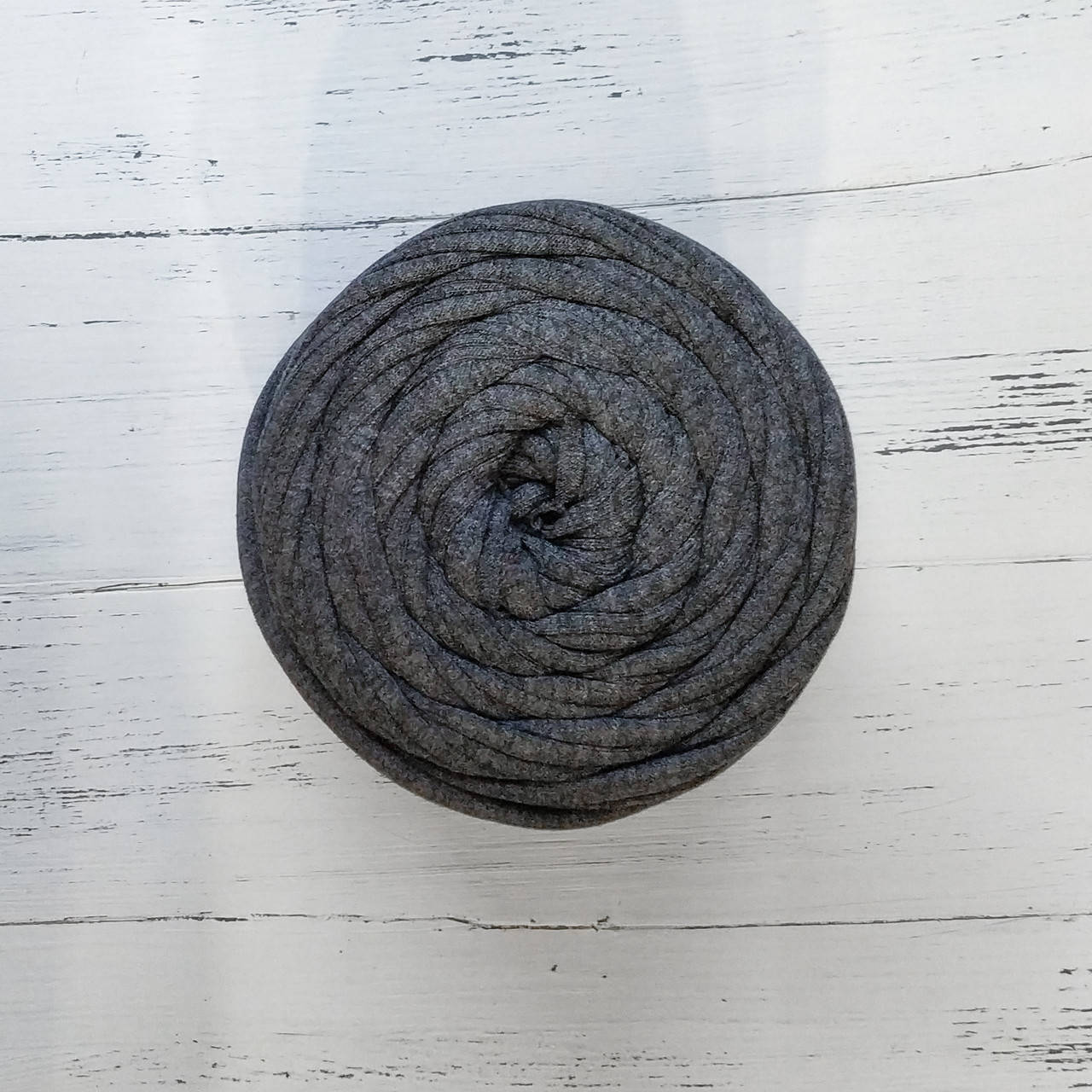 

Трикотажная бобинная пряжа темно-серый меланж