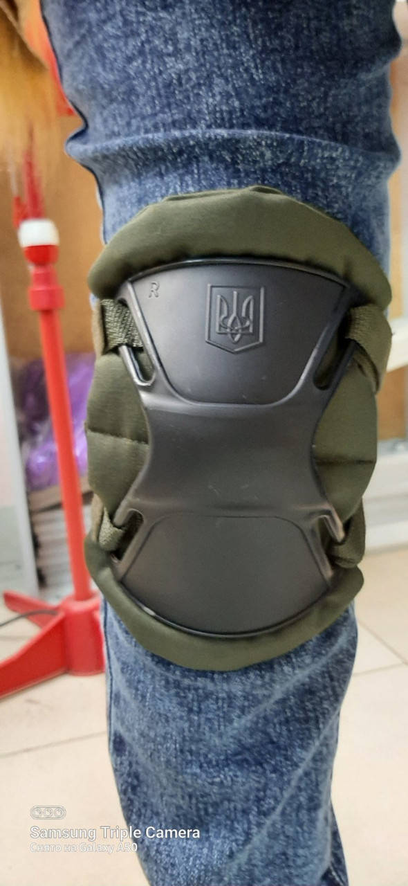 

Наколенники