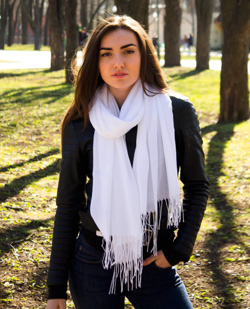 

Однотонный палантин Санти коттон 180*80 см белый