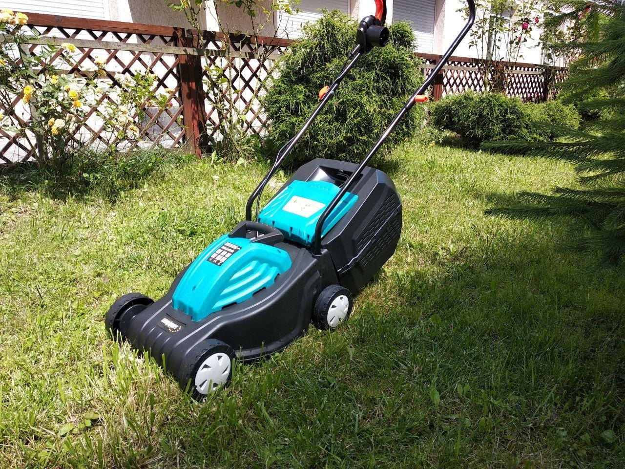 

Газонокосилка EuroCraft ECLM32E : 2200 Вт | Сборка Польша