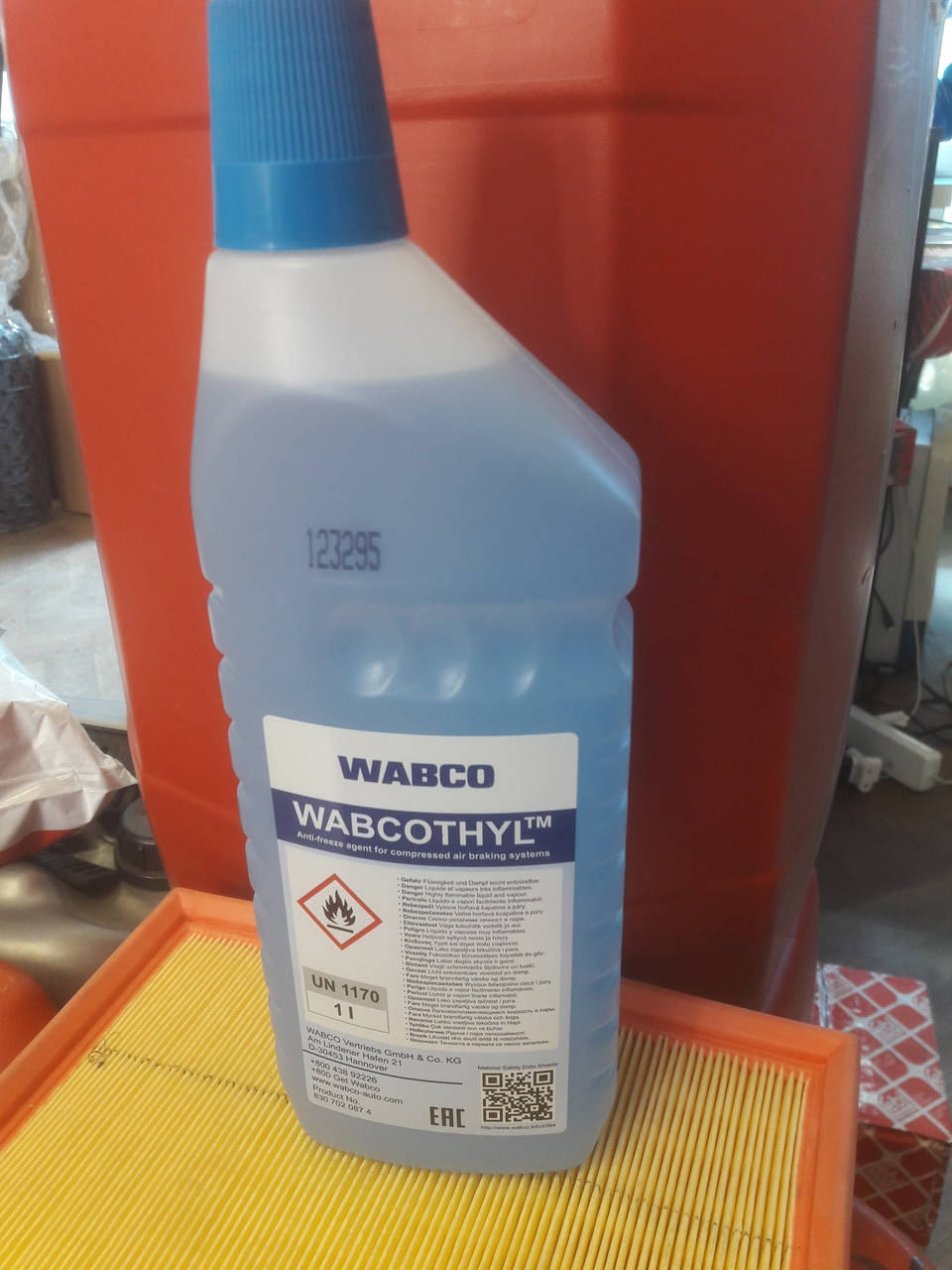 

Антифриз для пневмосистем жидкость Вабкотюль в пневмо систему WABCOTHYL, Синий