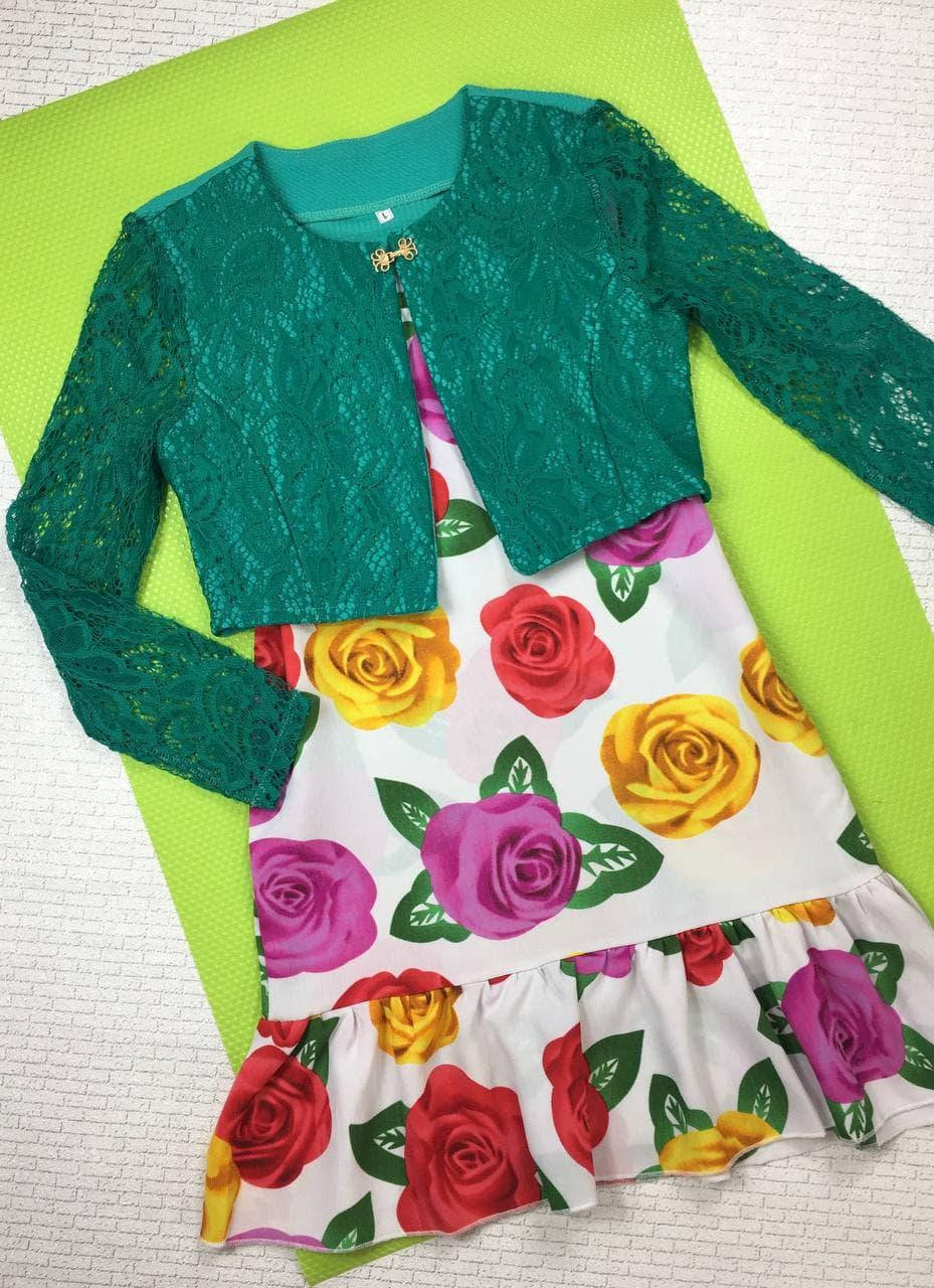 

Летний костюм на девочку 134, 140, 146, 152 см, цветы на белом