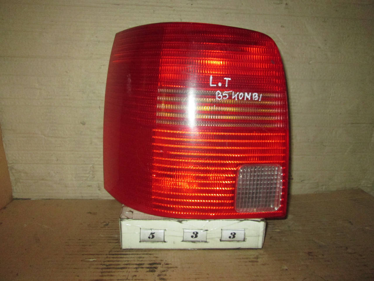 

№533 Б/у ліхтар задній L 3B9945095F для VW Passat B5 Combi 1997-2000