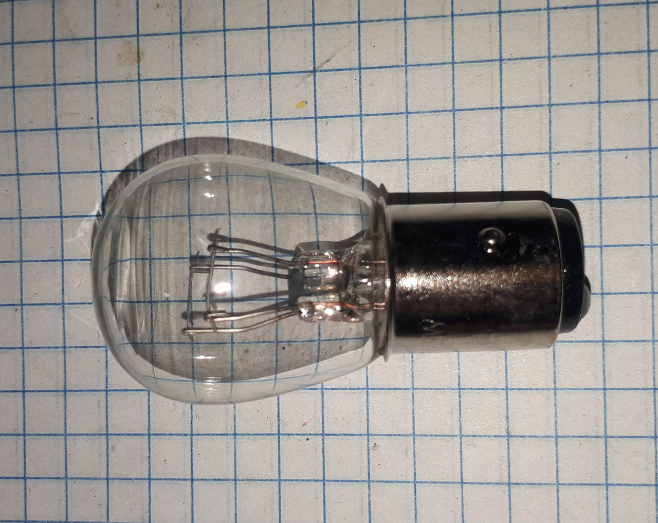 

Лампа автомобильная 12V BA15S P21/5W 2-х контактная