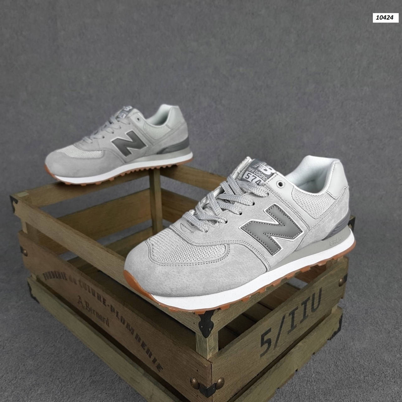 

New Balance 574 мужские демисезонные серые кроссовки на шнурках. Весенние мужские замшевые кроссы, Серый