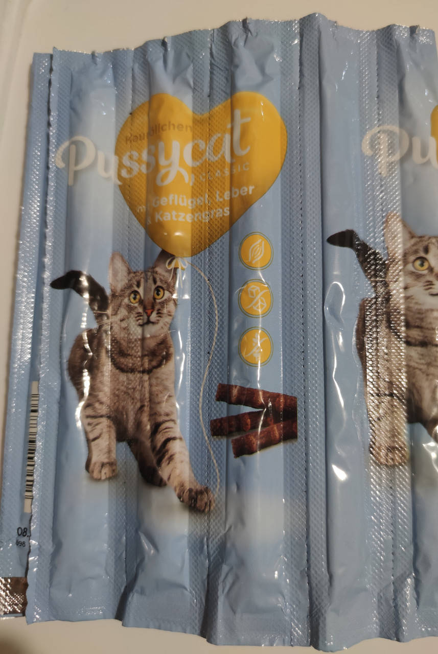 

Лакомства палочки для котов с курицей 50гр 10 шт по 5 грамм Германия