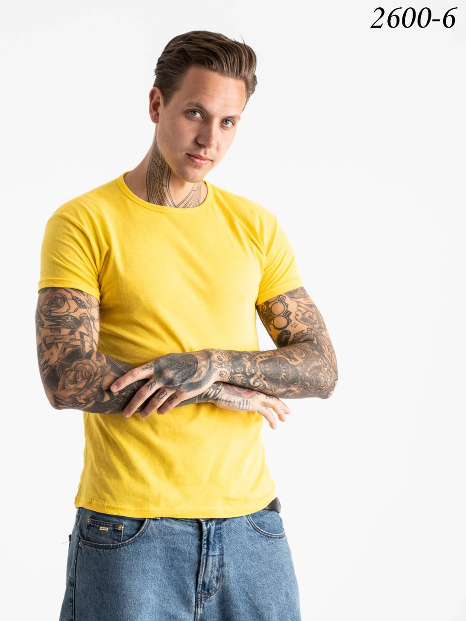 

Мужская футболка. Размеры : M,L,XL маломерят на 1 размер