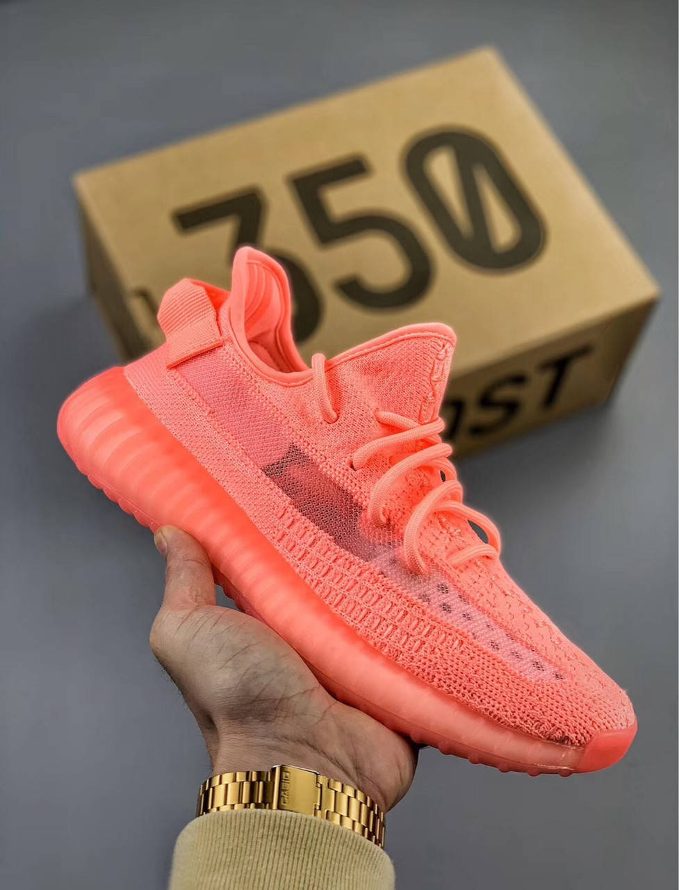 

Женские кроссовки Adidas Yeezy 350