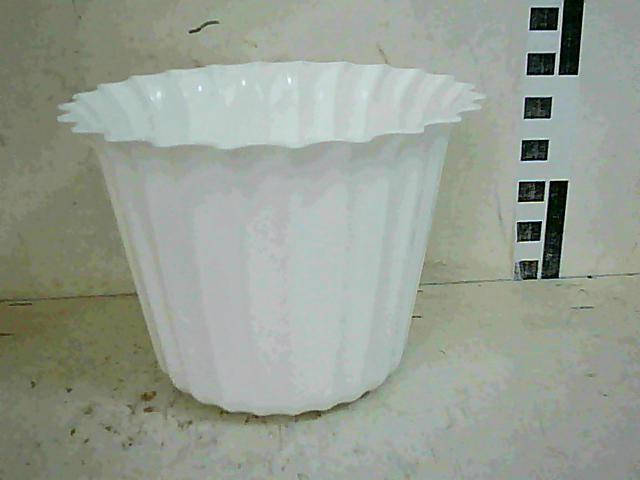 

Горщик пластм d15 білий М астра