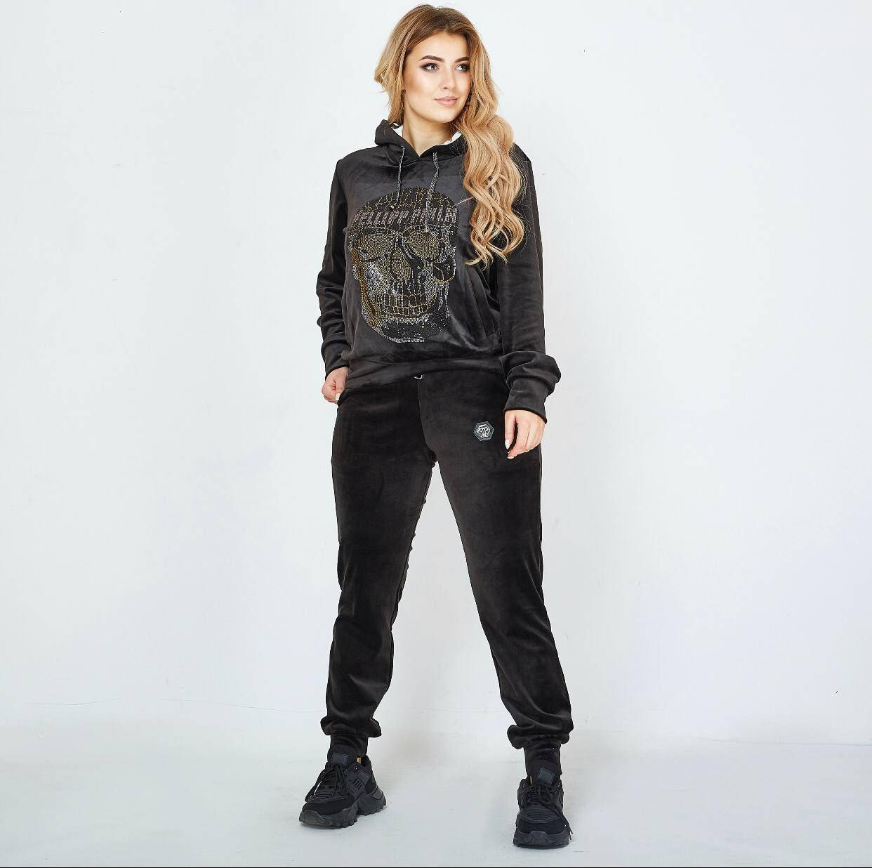 

Женский велюровый костюм Размер S/M/L/XL/., Черный