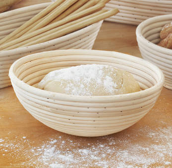 

Расстоечная корзина форма из ротанга на 1 кг круглая, с чехлом из льна