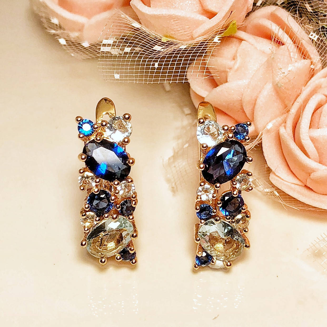 

Серьги ЕА 1860, Голубые, синие кристаллы, Размер 20*7 мм, позолота РО