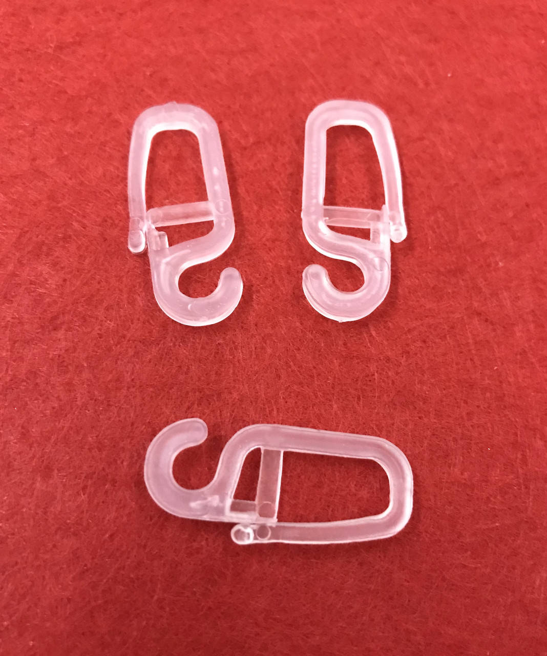 

Шторный крючок пластик плоский