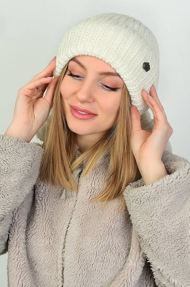 

Шапка женская с отворотом белая BRIAN STONE 141578M, Белый