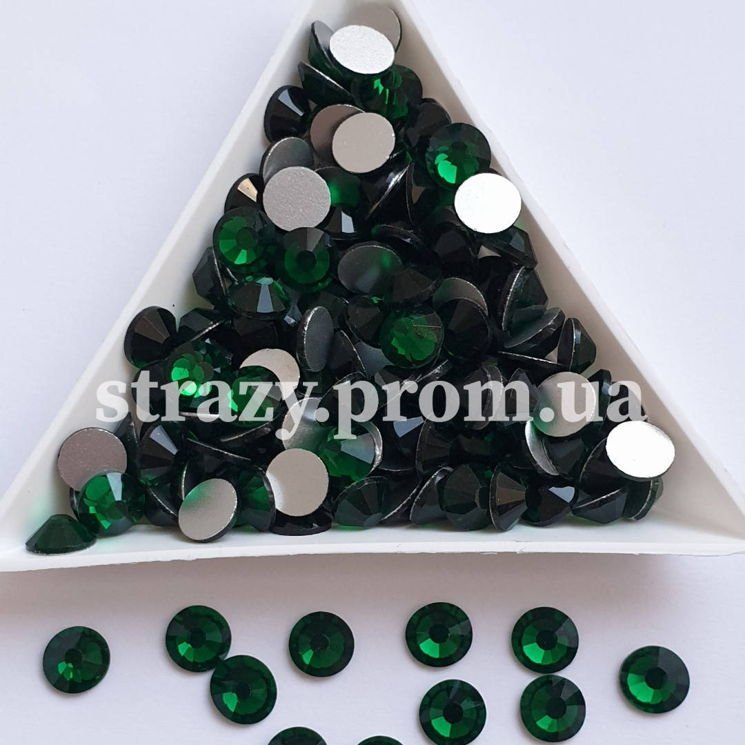 

Стразы ss30 Emerald (6,5мм) 50шт "Crystal Premium"