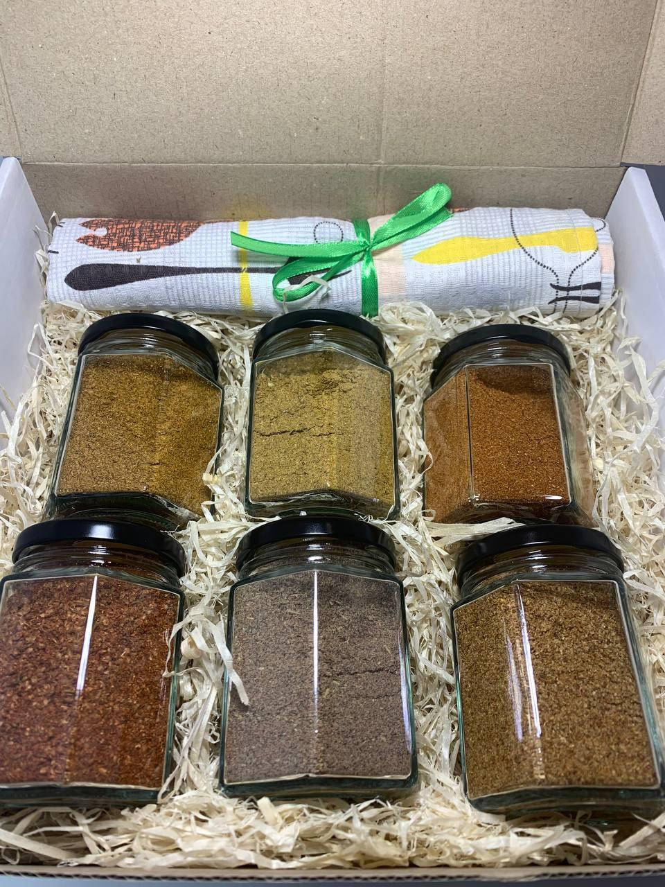 

Подарочный набор специй для мяса на любой вкус в стеклянных банках