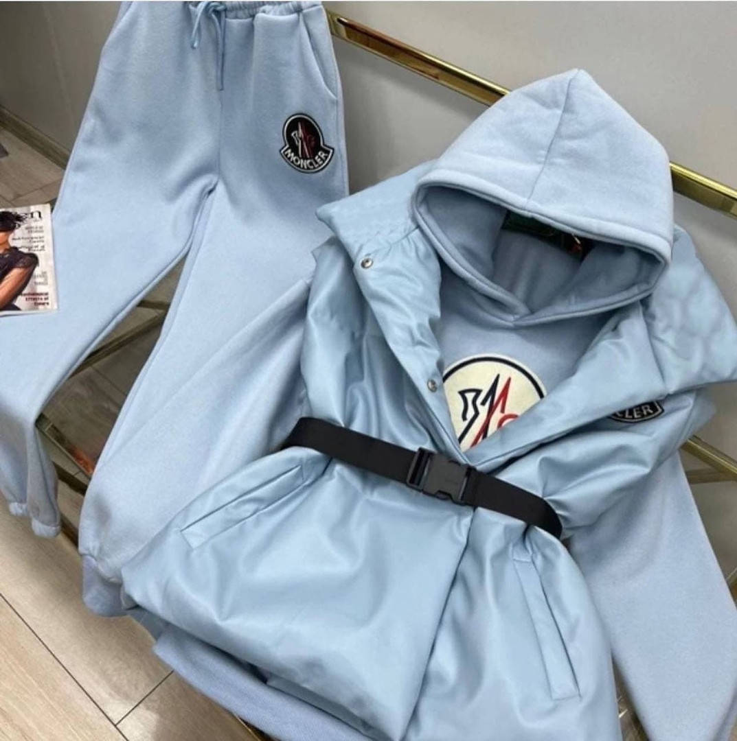 

Костюм тройка: жилет кофта штаны, Голубой