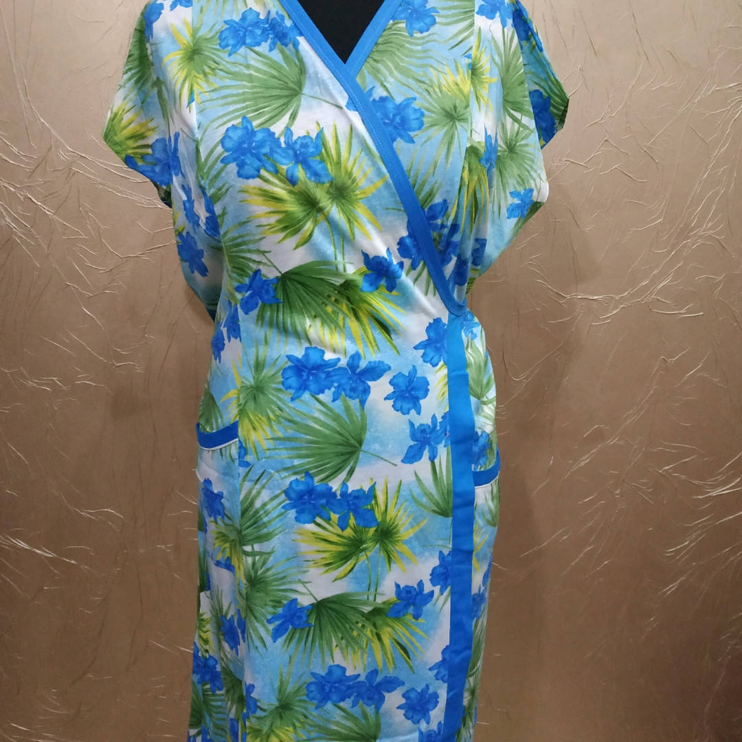 

Халат длинный на запах "пальма" голубой