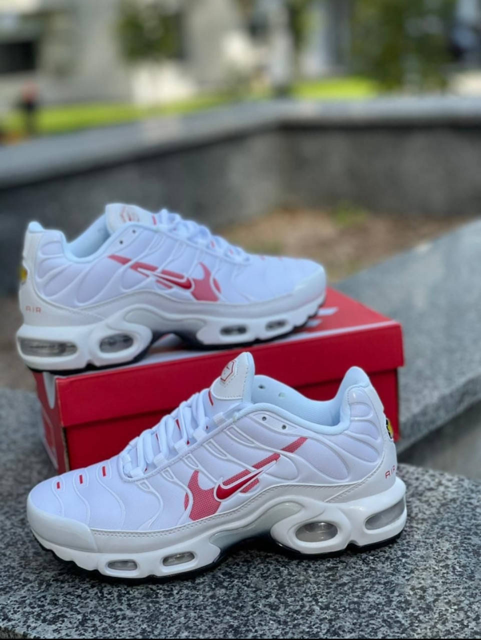

Кроссовки NIKE TN AIR MAX PLUS 42, Белый