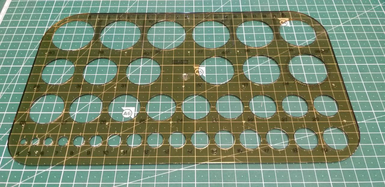 

Пластиковый шаблон диаметров 165*280 мм. KOH-I-NOOR