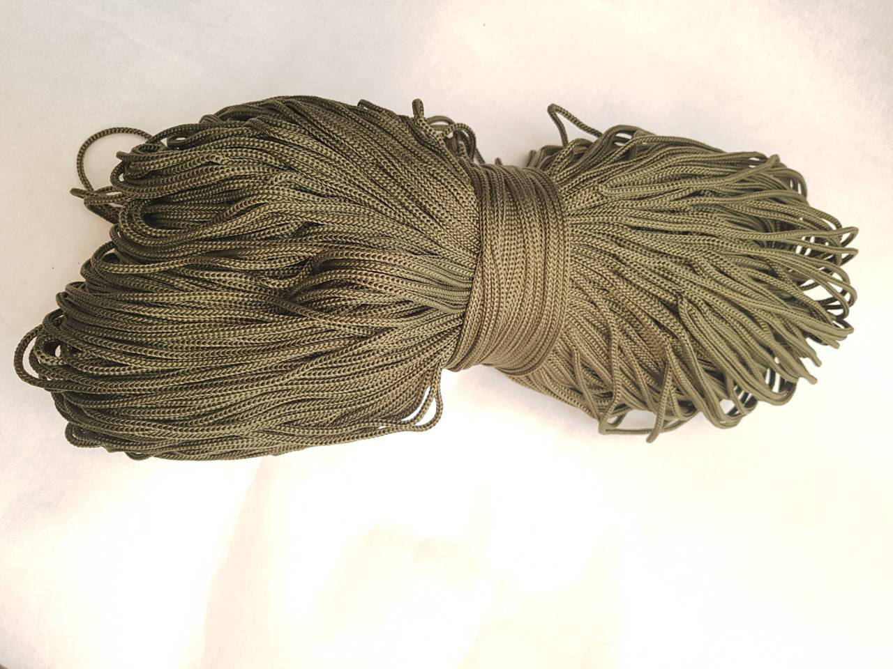 

Шнур ПА нить 3,5мм моток 300мм Хаки