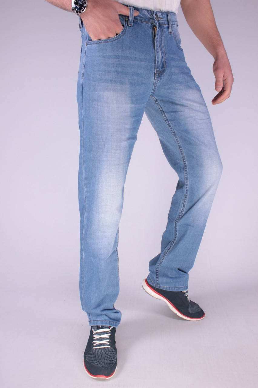 

Мужские прямые джинсы голубые летние