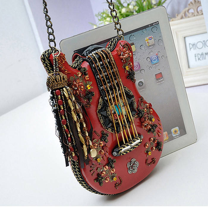 

Сумка «Гитара» с бисером ручная работа, оригинальная сумочка в виде гитары, Красный