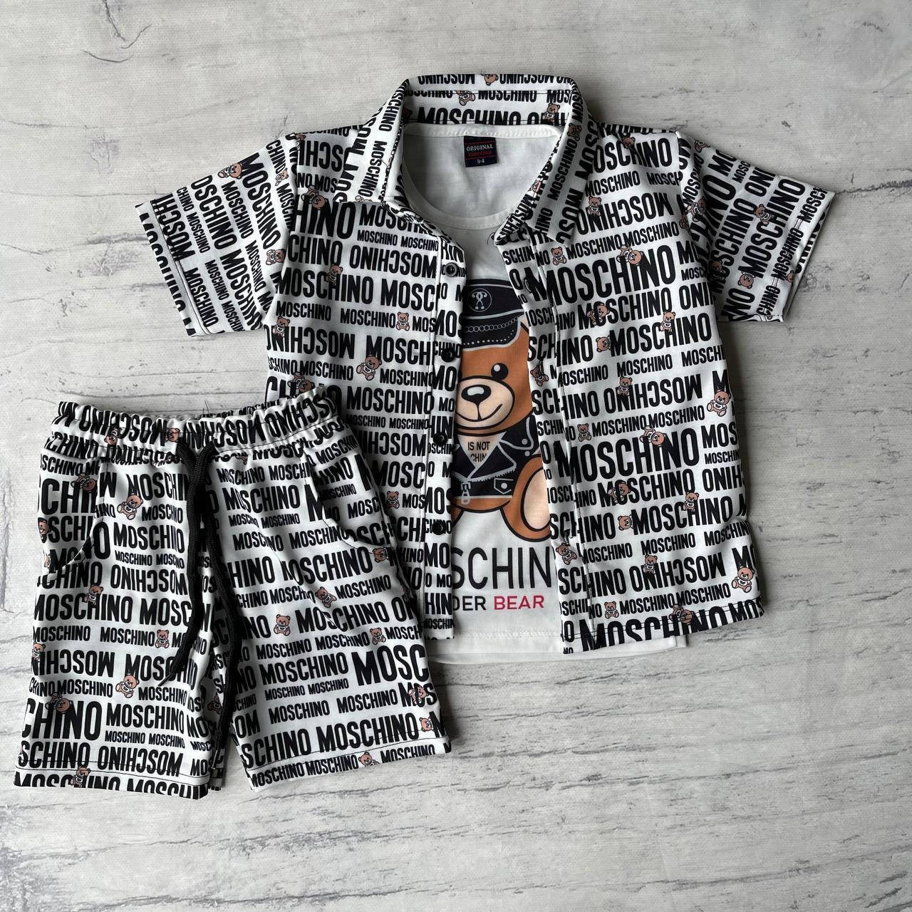 

Летний костюм тройка на мальчика в стиле Moschino12. Размер 98 см