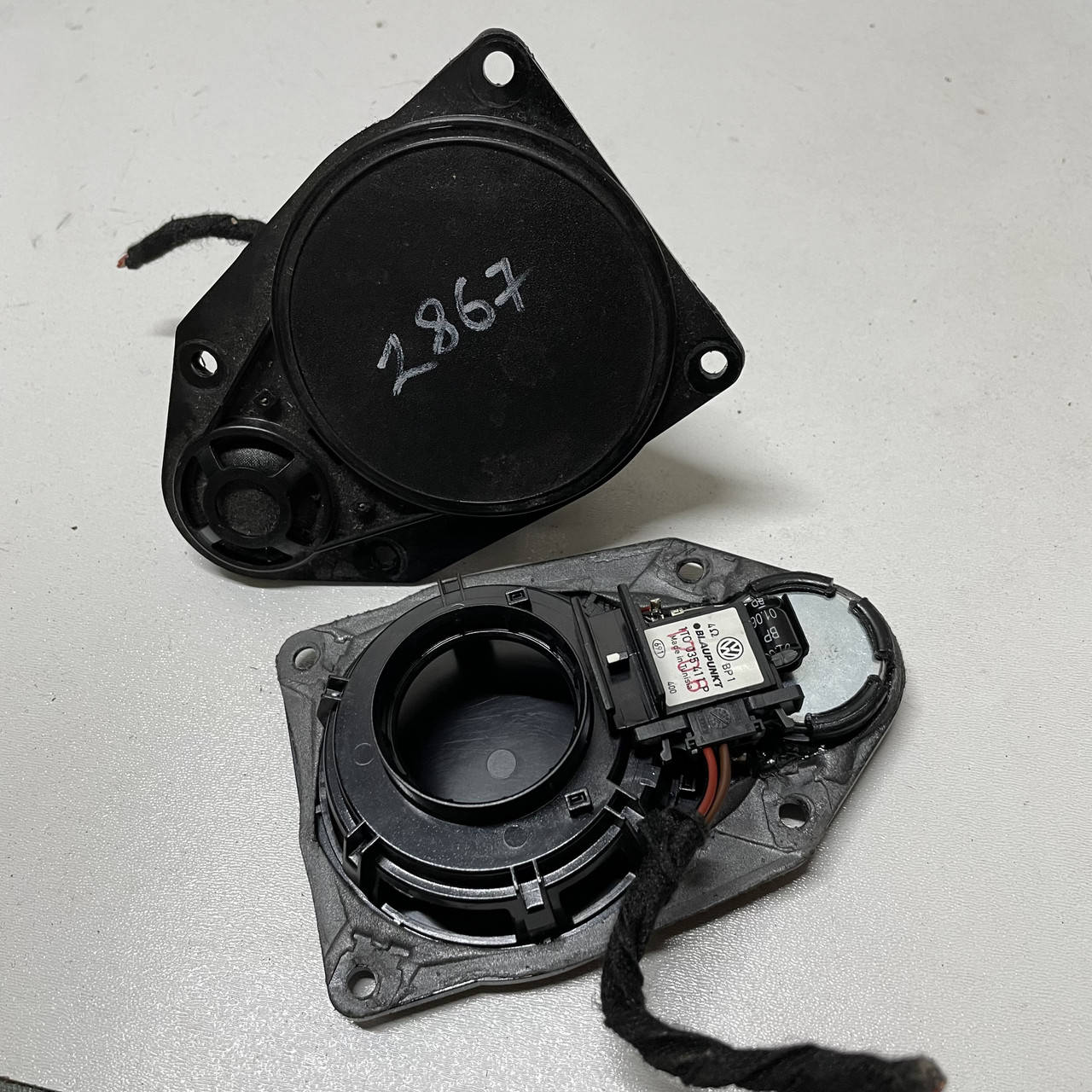 

1T0035411p Пищалка в торпеду Vw touran тоуран туран динамик