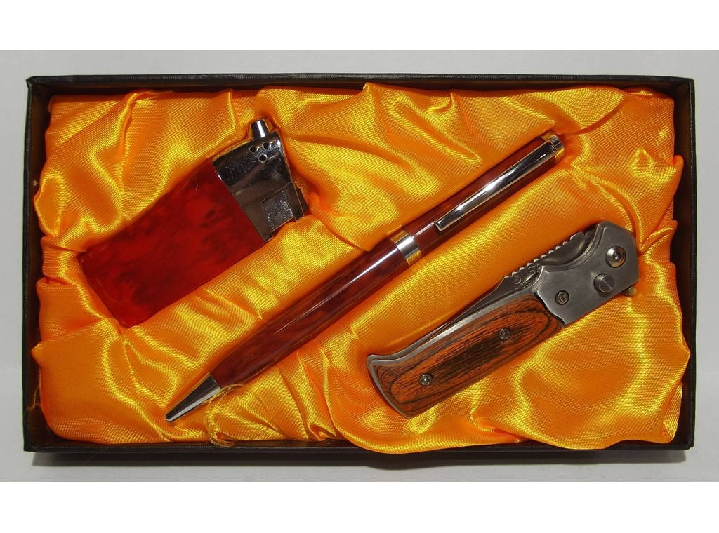 

Подарочный набор EGLANTINE зажигалка+ручка+нож