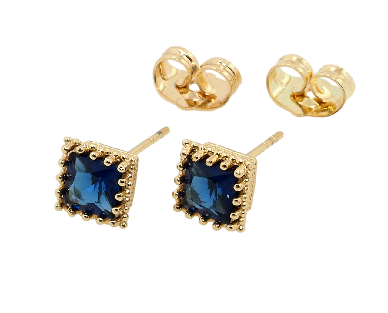 

Серьги Xuping Позолота 18K гвоздики (пусеты) "Синие фианиты в ажурной оправе" 7х7мм