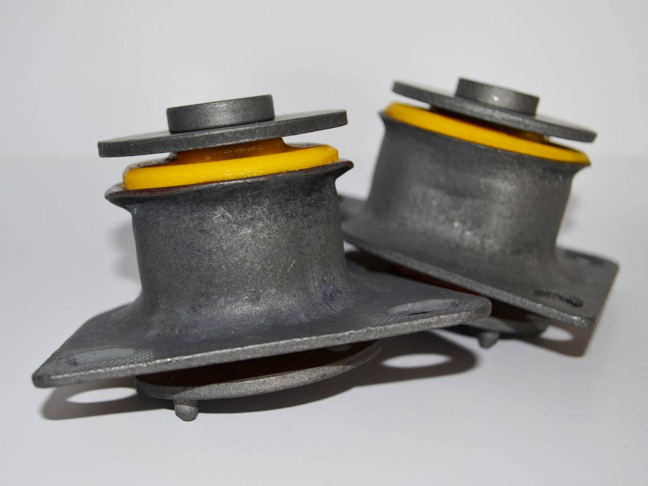 

Полиуретановая подушка задняя, переднего подрамника (новая) для Audi 100 4 gen. Avant (C4) Універсал