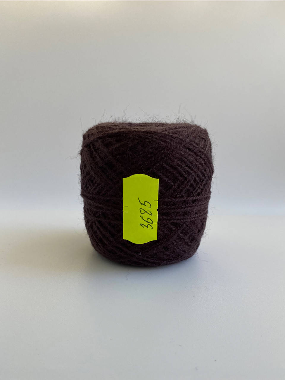 

Нитка акрилова 10 гр. баклажан 3685, Коричневый