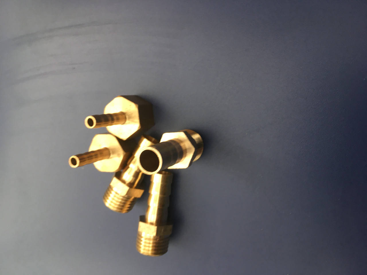 

Штуцер 1/4" наружная резьба 1/4"н-10мм