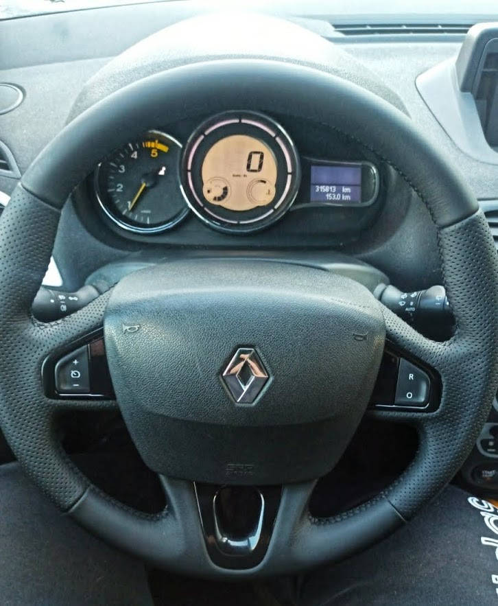 

Чехол - оплетка из натуральной кожи на руль Renault Megane 3 /Scenic / Fluence, Черный