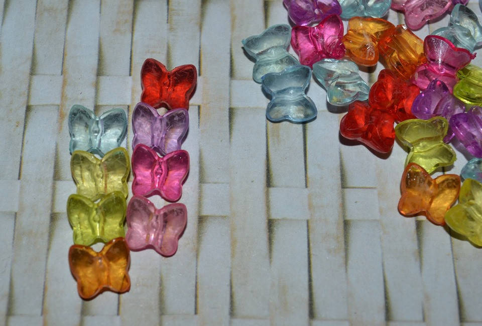 

Намистина метелик акрил. 10 x 10 мм,