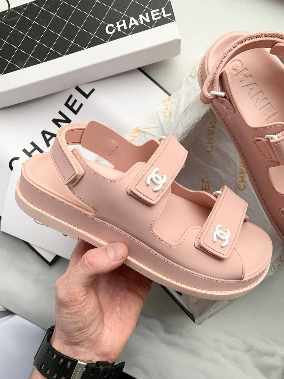 

Женские босоножки Chaanel Dad Sandals Pink 37