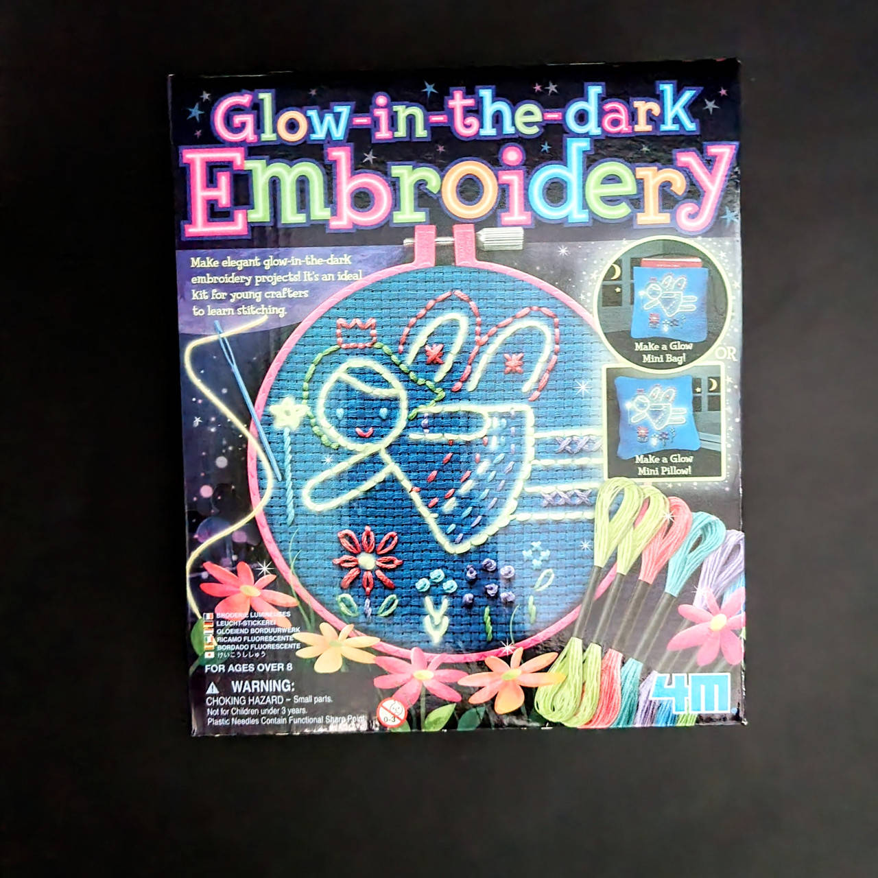 

Детский творческий набор для вышивания светящимися нитками 4M