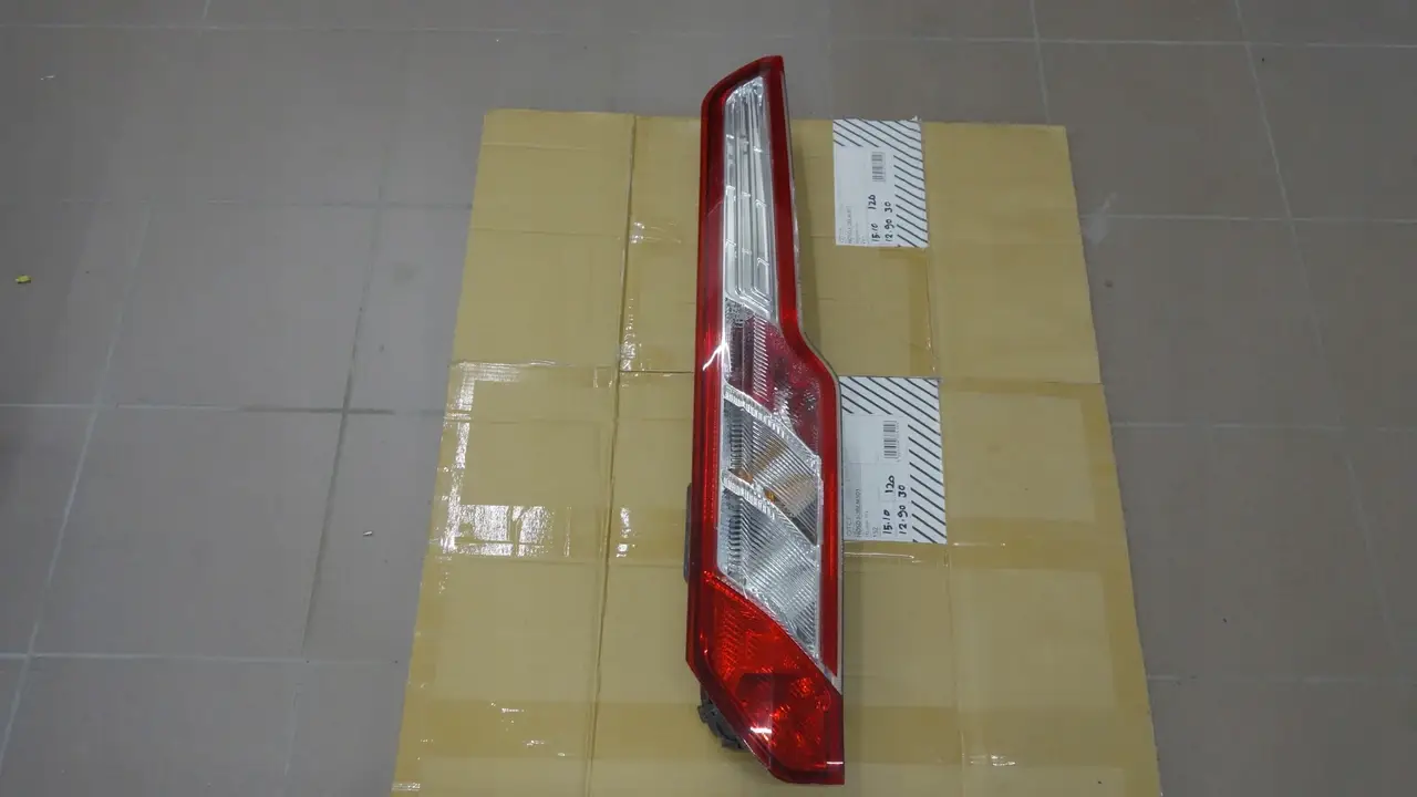 

Фонарь стоп FORD CUSTOM Ліва BK2113405AJ под заказ 2-4 дн