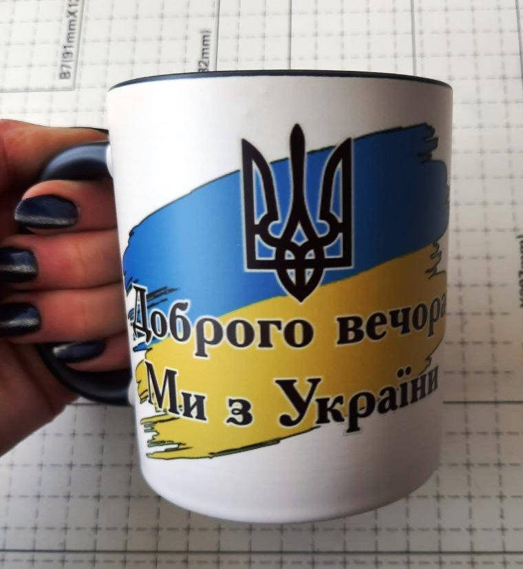 

Кружка хамелеон матовая внутри черная (330 мл)(цена уже с вашим фото и принтом), Черный