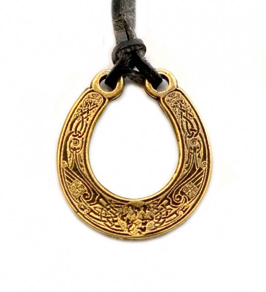 

Подкова - знак «ловящий» счастье, удачные предложения и счастливые случаи