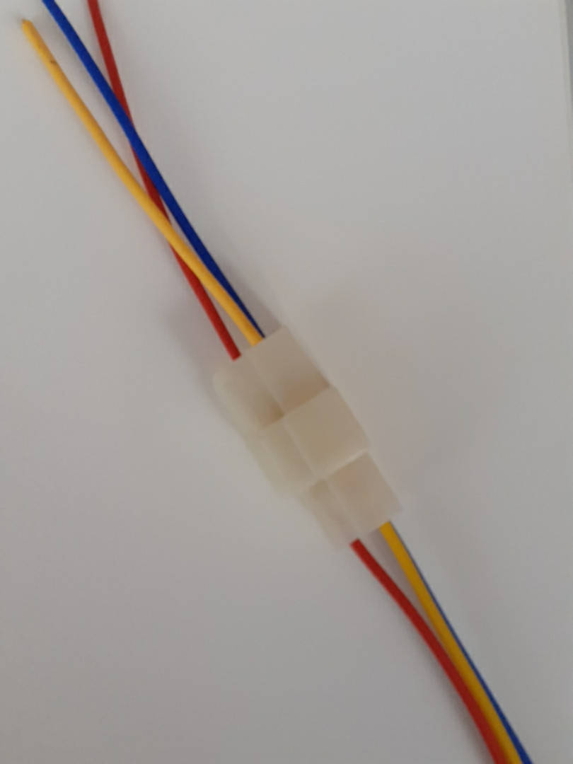 

Авто клемма изолированная 3-контактная с проводами (мама + папа) ST676-2