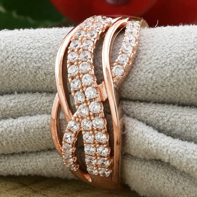 

Кольцо Xuping 14461 ширина 9 мм белые фианиты позолота РО размер 16