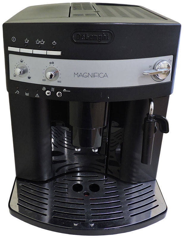 

Кофемашина БУ Delonghi Magnifica ESAM 3000, черная, в идеальном состоянии