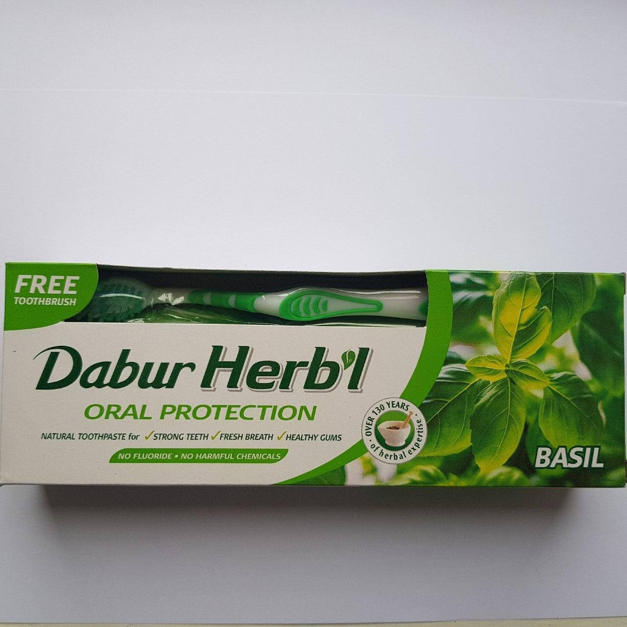 

Зубная паста Базилик со щеткой Dabur Herb'l 150г