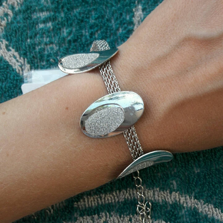 

Браслет на руку серебренный