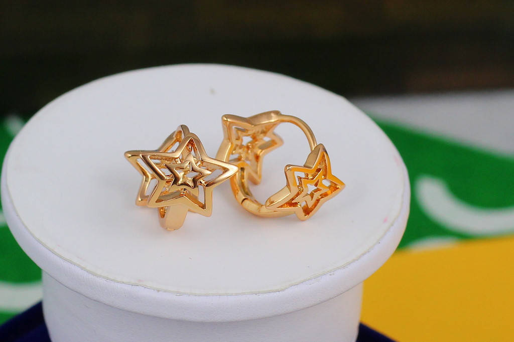 

Серьги Xuping Jewelry звезды двойные 1,3 золотистые